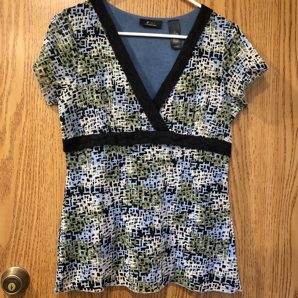 🔴 5/$25 Ratio Blouse Short Sleeve Top Sz M EUC